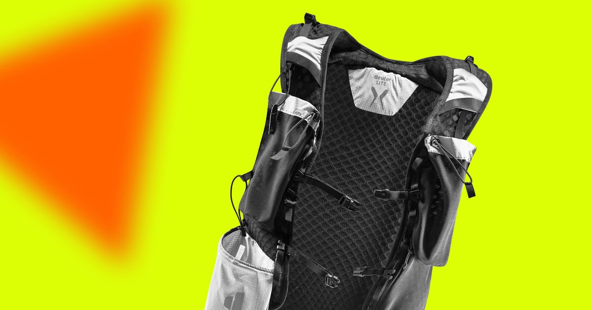 Бутылка, жилет или фляга в руке? Как носить воду на тренировке