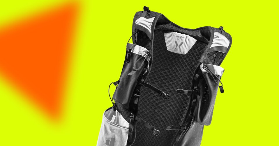 Bottle, vest or handheld flask? How to carry water on your run